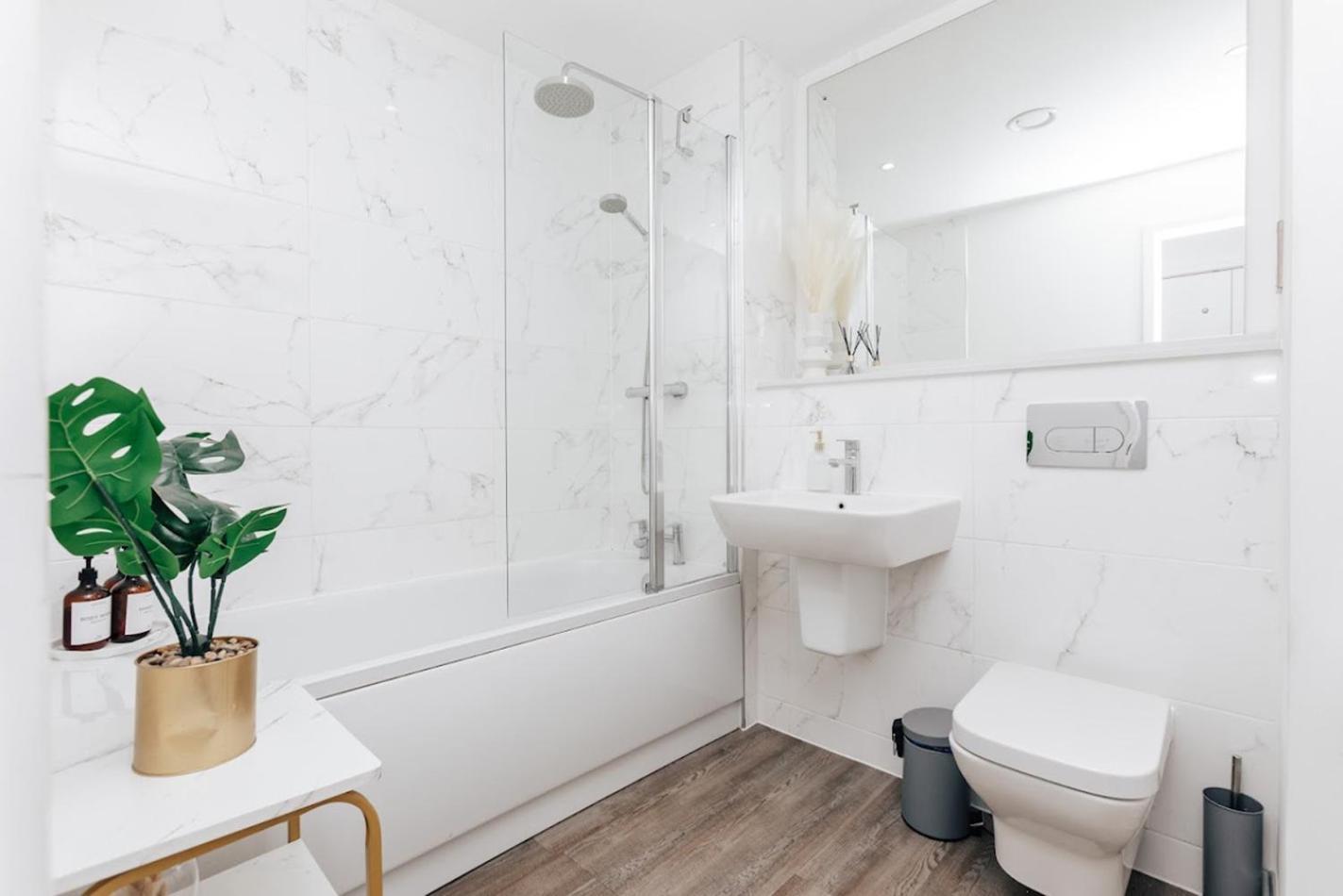 Luxury 2 Bedroom Apartment, Broad Street Birmingham Luaran gambar